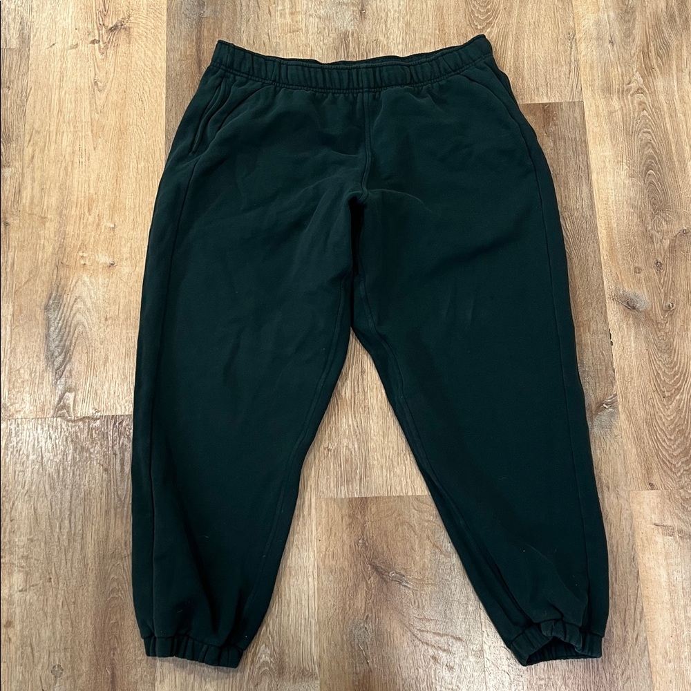 Lululemon Scuba Mid-Rise Oversized Jogger *Regular - Picture 2 of 4
